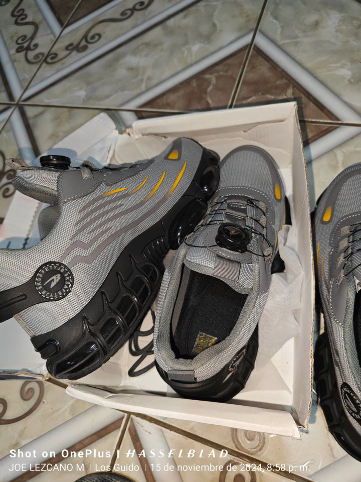 Enfant dormant avec l'oreiller Le P'tit Loup