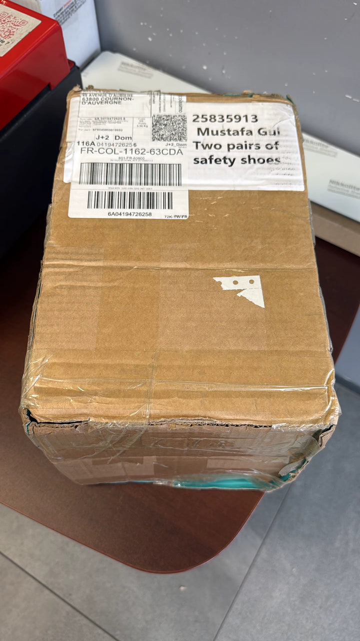 Enfant dormant avec l'oreiller Le P'tit Loup